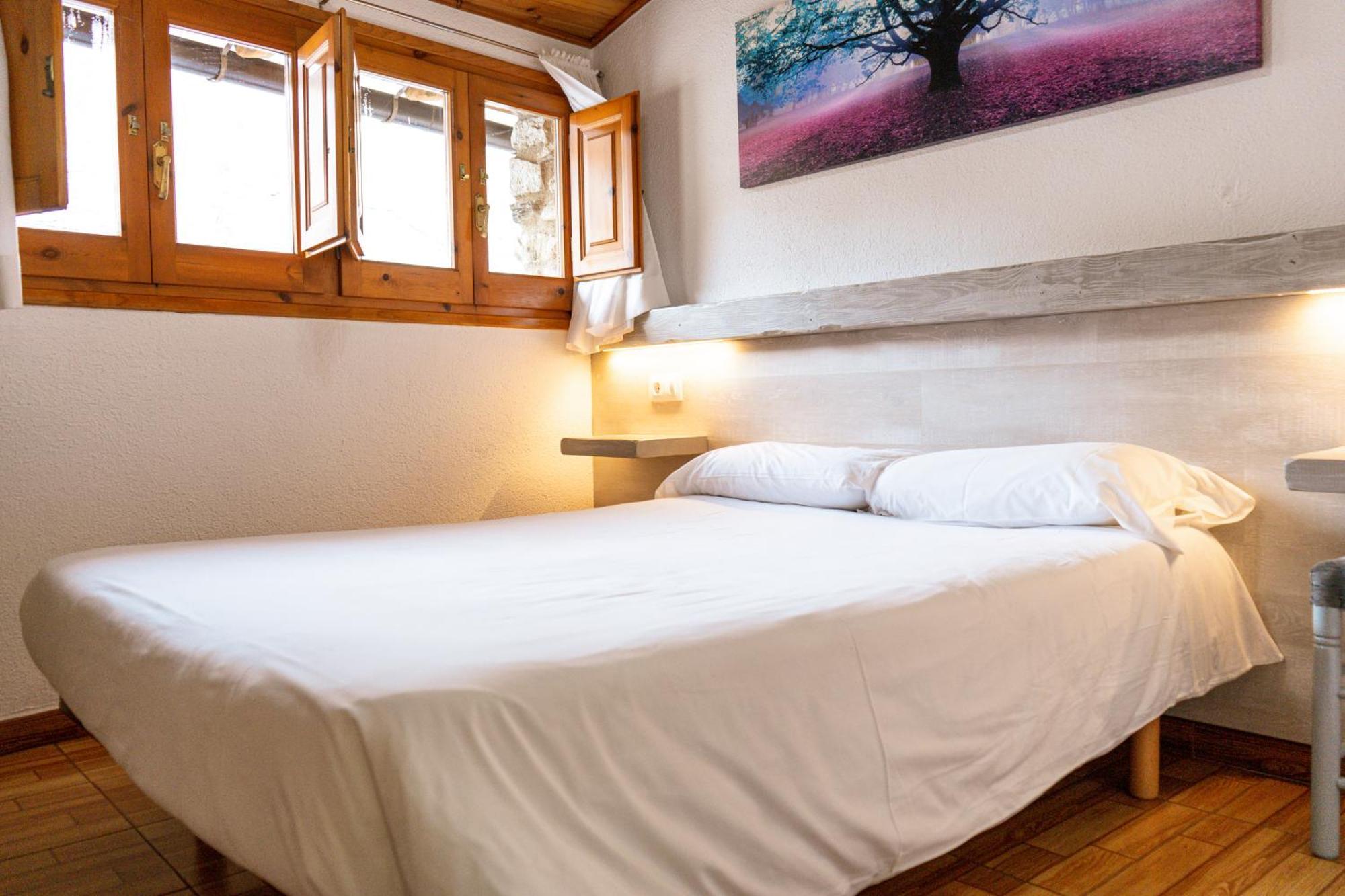 Hostal Casa Palmira Espot Bagian luar foto