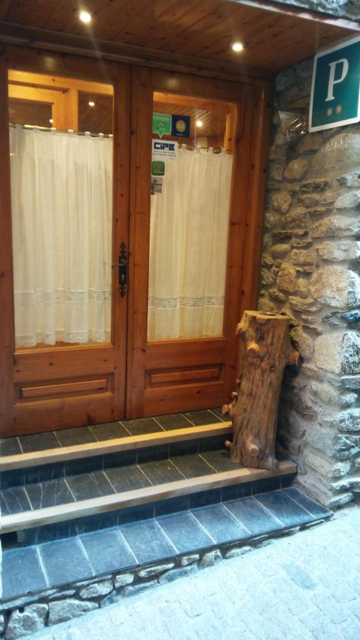 Hostal Casa Palmira Espot Bagian luar foto